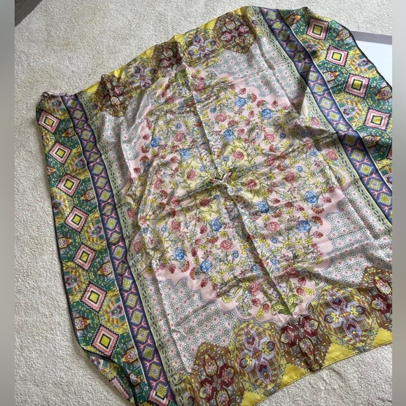 Johnny Was NWOT large silk square scarf with tassels includes original gift box - Picture 5 of 13